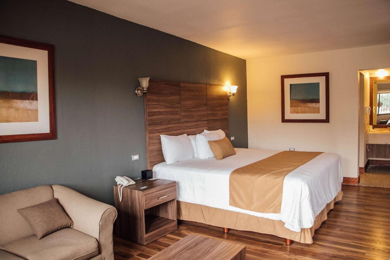Best Western Cumbres Inn Cd. Cuauhtemoc ภายนอก รูปภาพ