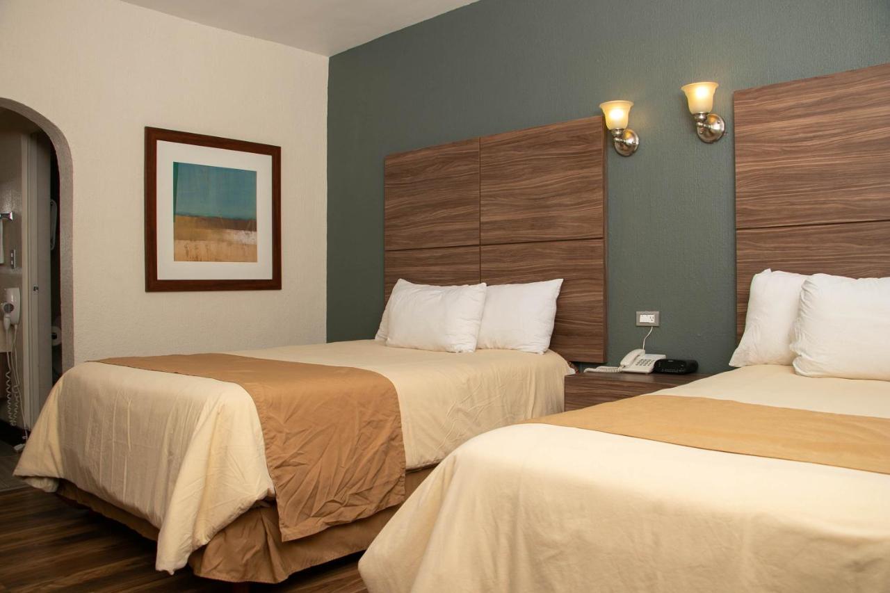 Best Western Cumbres Inn Cd. Cuauhtemoc ภายนอก รูปภาพ