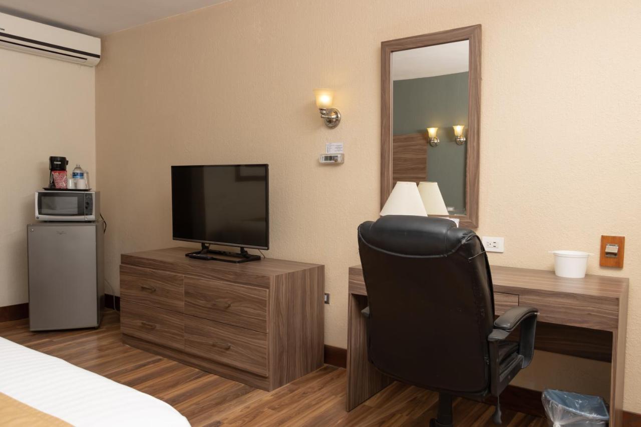 Best Western Cumbres Inn Cd. Cuauhtemoc ภายนอก รูปภาพ