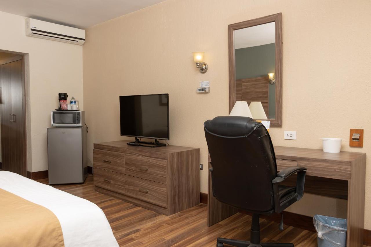 Best Western Cumbres Inn Cd. Cuauhtemoc ภายนอก รูปภาพ