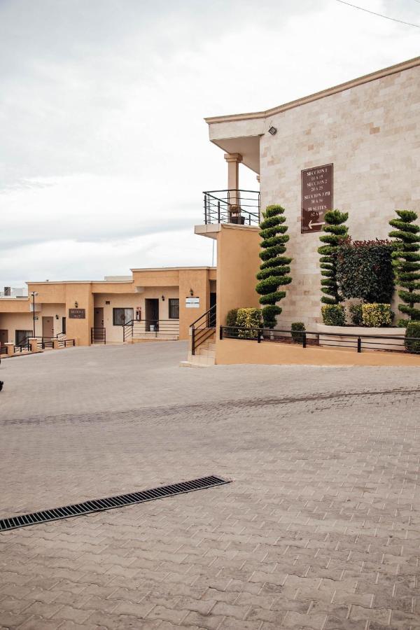 Best Western Cumbres Inn Cd. Cuauhtemoc ภายนอก รูปภาพ