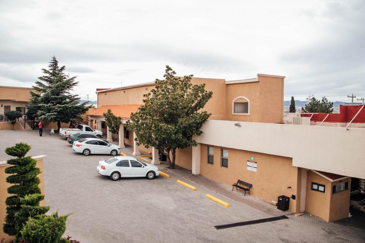 Best Western Cumbres Inn Cd. Cuauhtemoc ภายนอก รูปภาพ