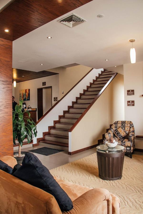 Best Western Cumbres Inn Cd. Cuauhtemoc ภายนอก รูปภาพ